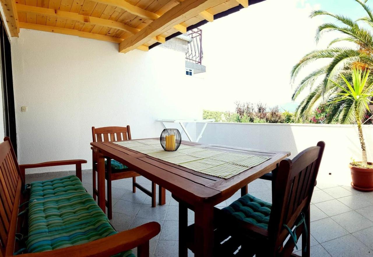 Apartmani Tina Jelsa  Exterior foto