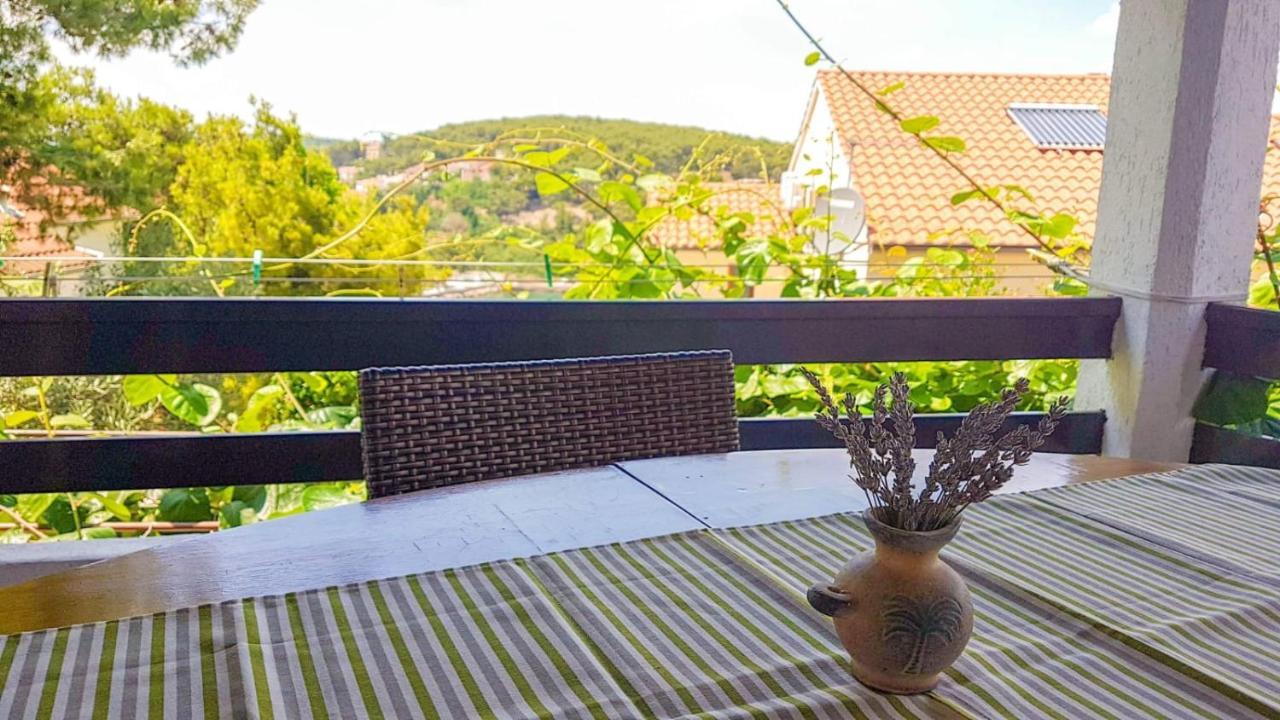 Apartmani Tina Jelsa  Exterior foto
